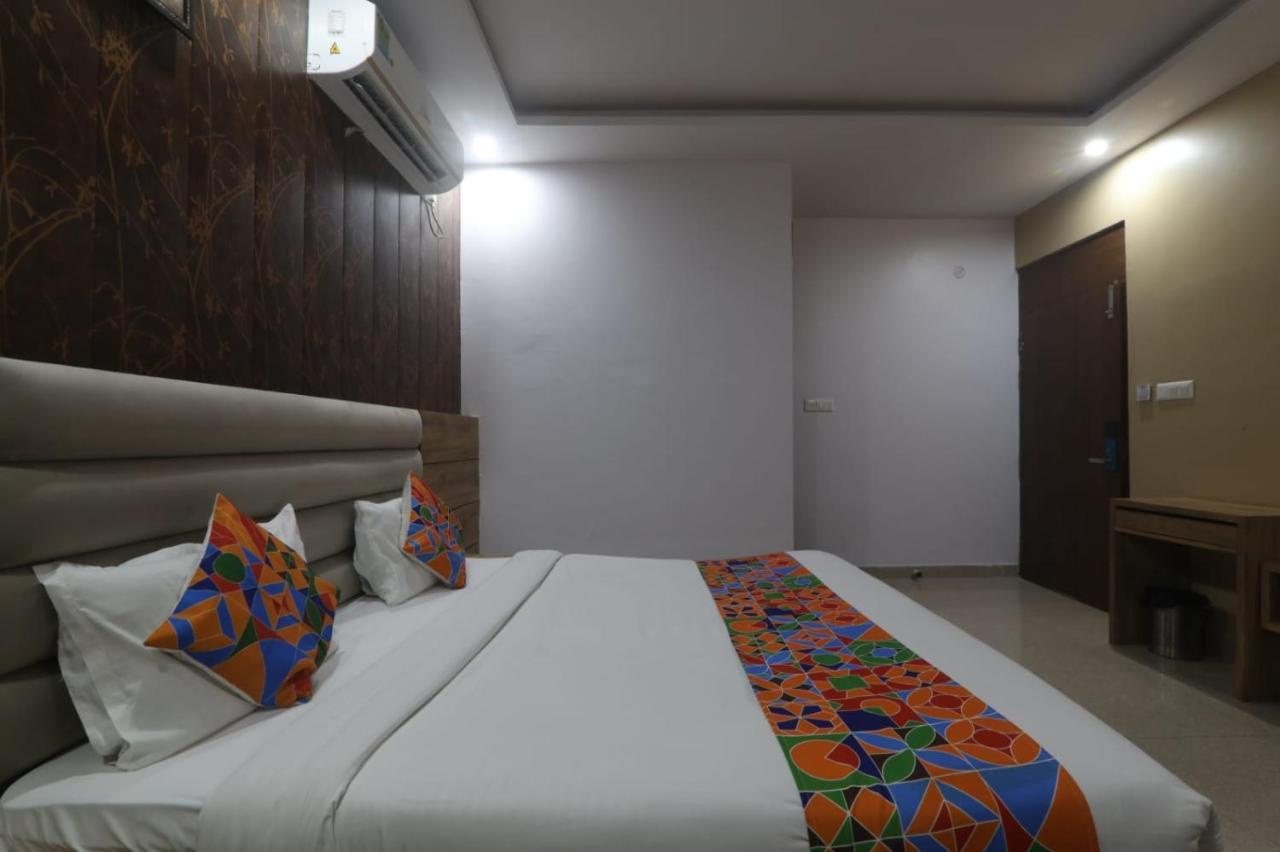 Icyhotels Hl Inn Chinhat Exterior photo