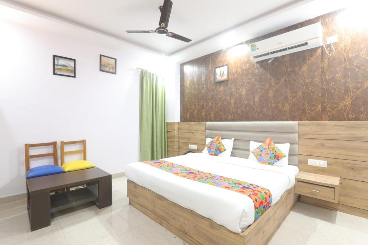 Icyhotels Hl Inn Chinhat Exterior photo